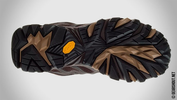 Merrell выпустила новую серию облегчённой аутдор обуви Moab FST